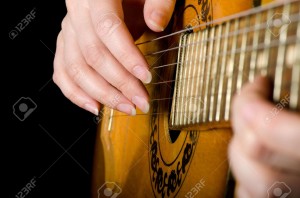 Tìm gia sư dạy chơi đàn Guitar căn bản tphcm 1